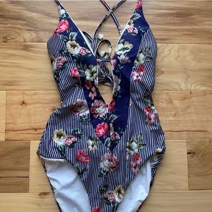Isabella Rose swimsuit size M